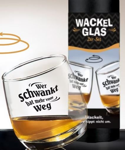 Artikelbild für 2tlg. Wackelglas Wer schwankt hat mehr..... 8,5cm hoch im Baltic Kölln Onlineshop